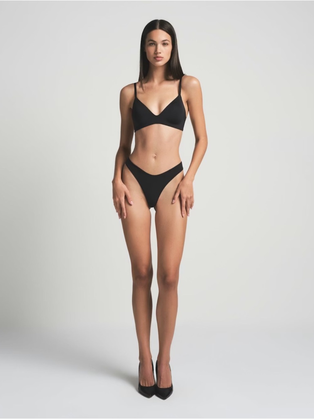 SKIMS Wireless Form T Shirt Bra / 34DD / Brand New w/ Tags / On Site Now for $50